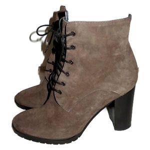 Barneys New York High Heel Beige Suede Boots 37.5